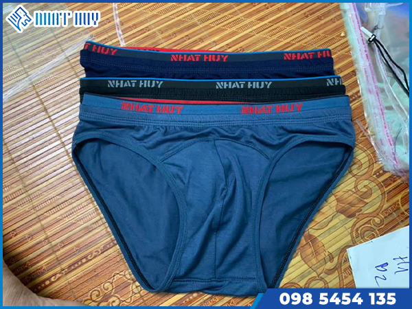 Quần lót nam tam giác